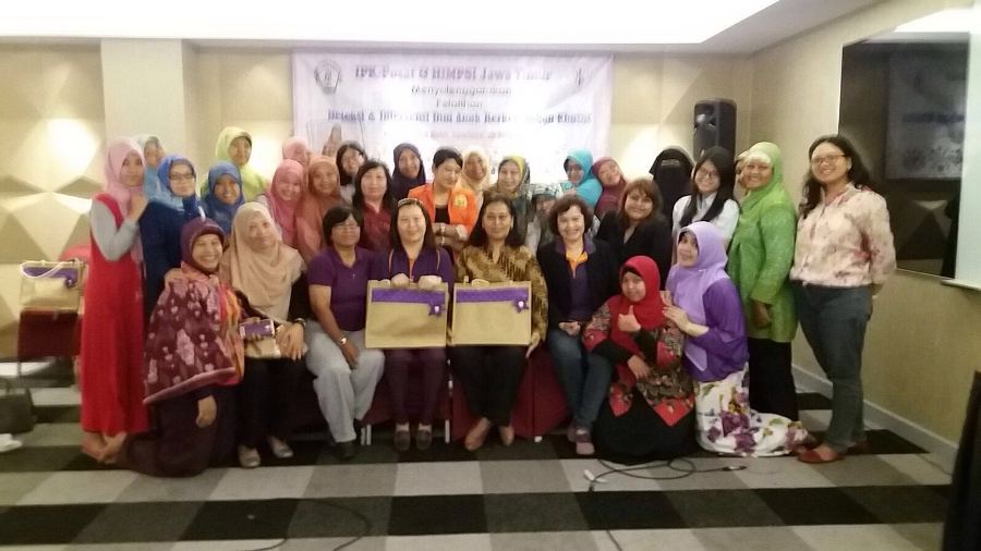 Pelatihan Deteksi Dini Anak Berkebutuhan Khusus di Surabaya 29 November 2015